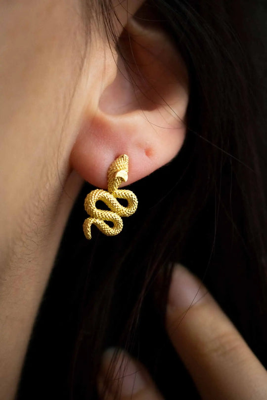 Boucles d'oreilles puce serpent mystique doré lunamanashop