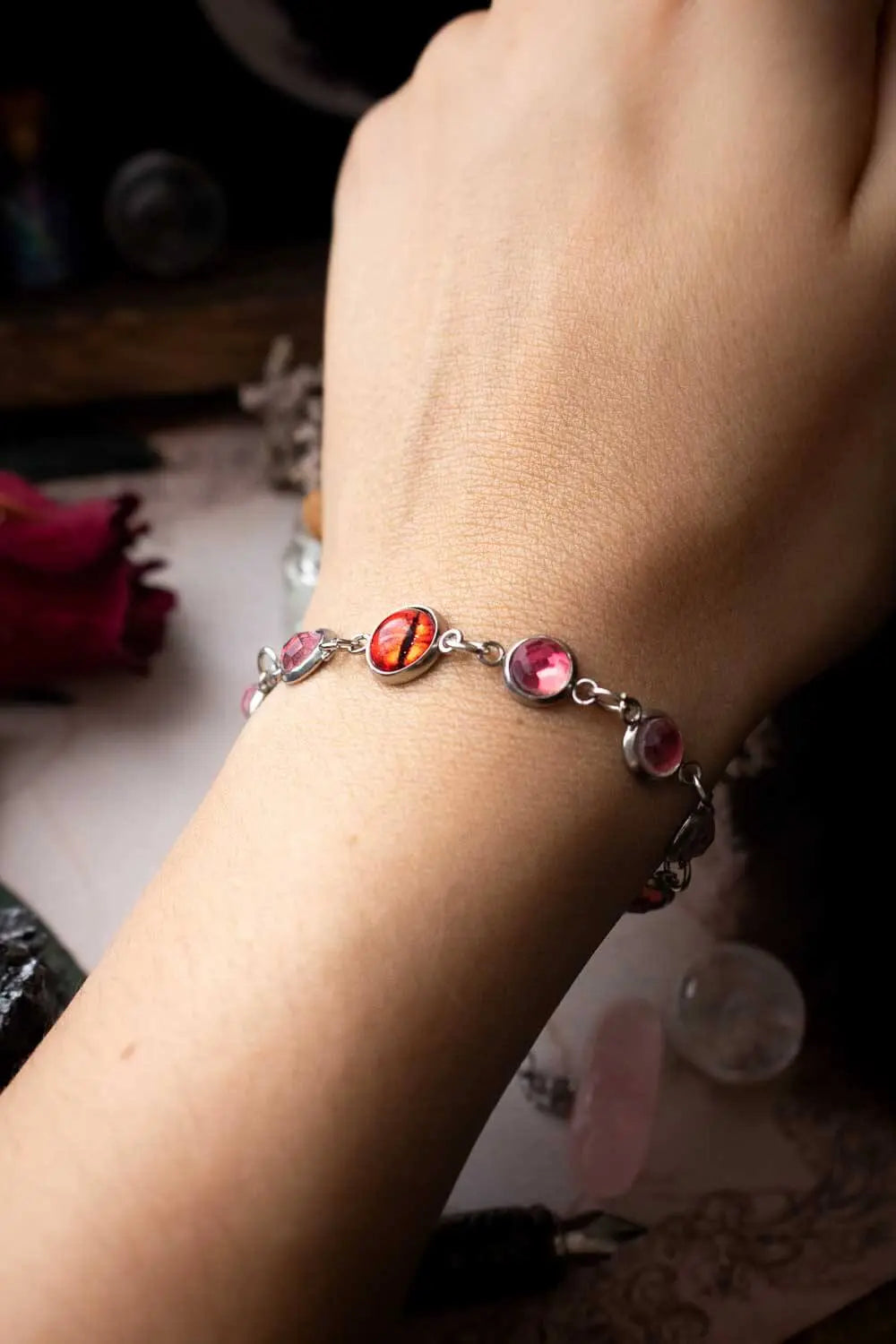 Bracelet de l'Oeil Écarlate argenté et rouge – lunamanashop