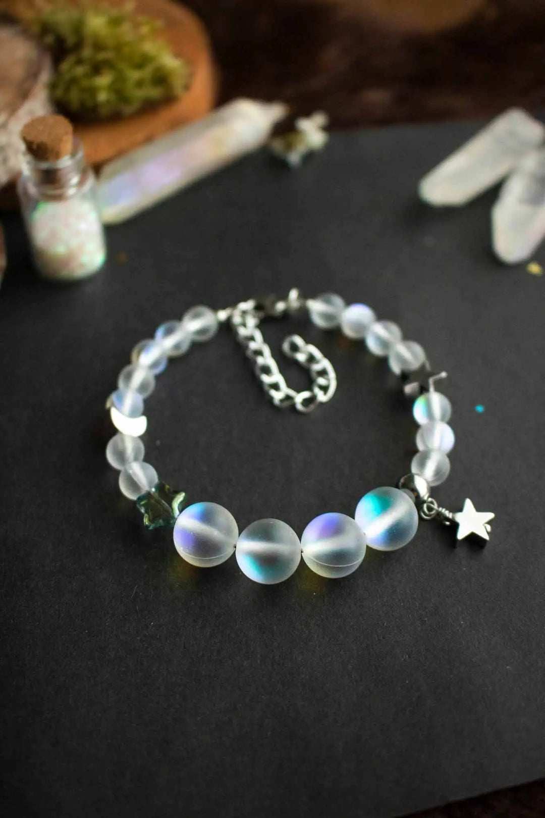 Bracelet de perles Aurore Boréale clair avec breloque étoile lunamanashop