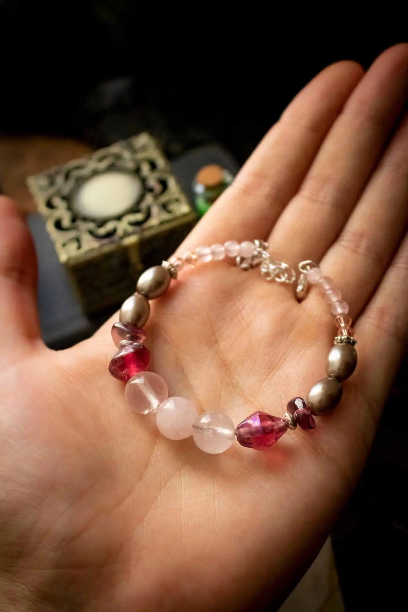 Bracelet de perles en quartz rose et verre lunamanashop