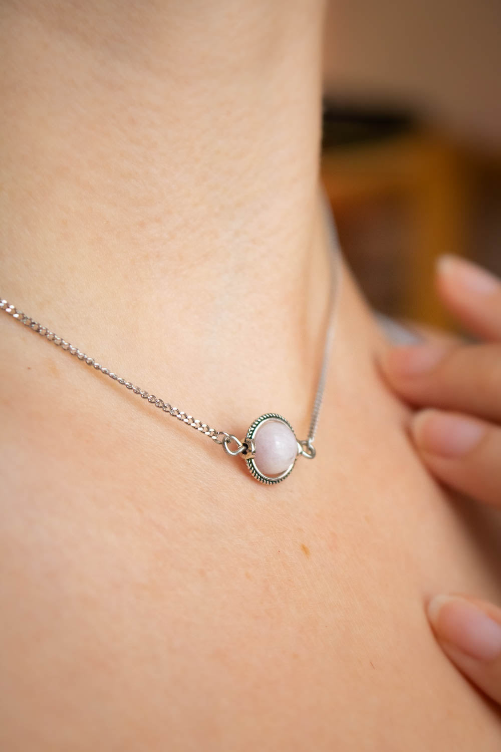 Collier choker Kunzite rose - Chaîne argentée - Noche lunamanashop