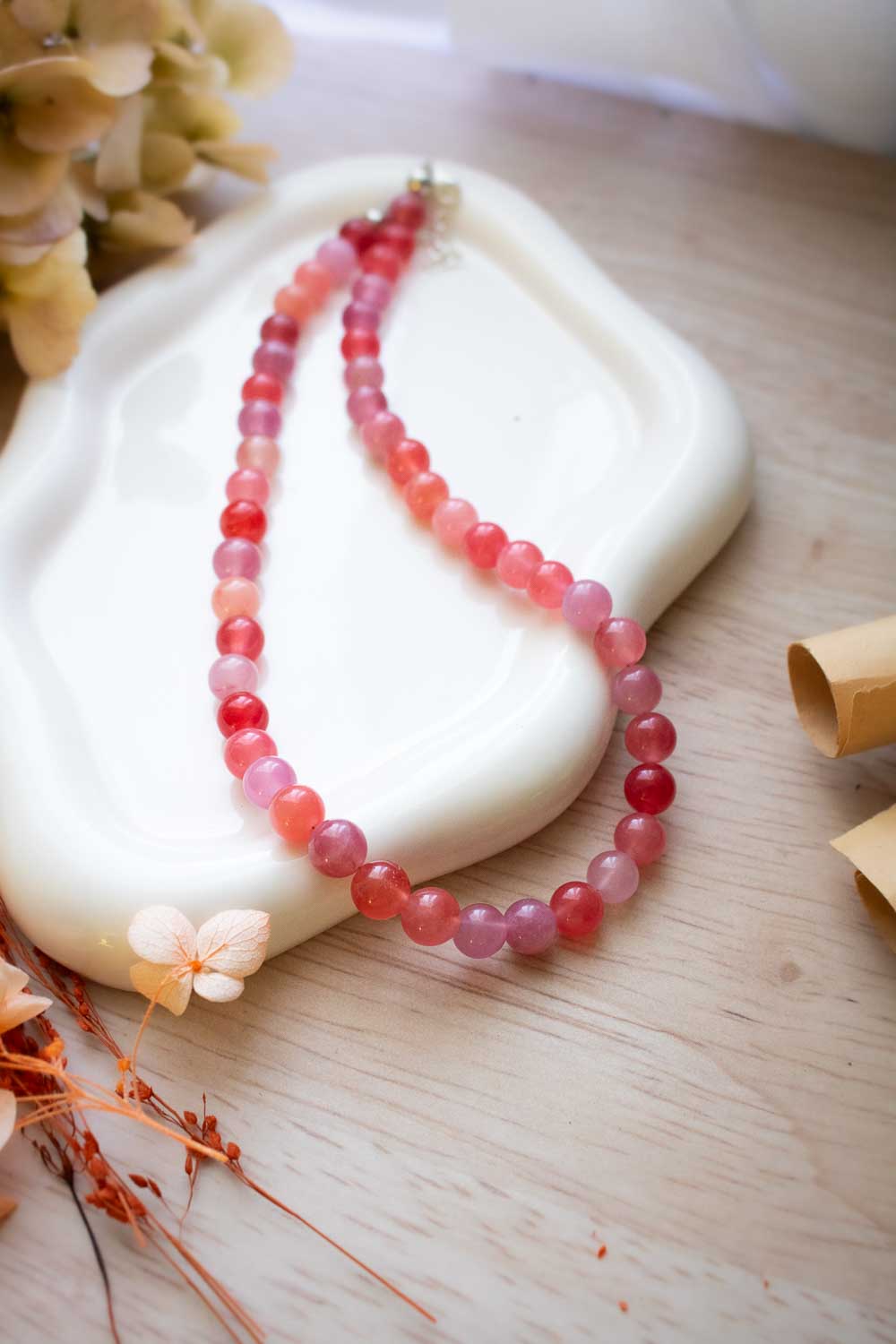 Collier de perles agate rouge rosé - pierres naturelles teintées - Groseillier lunamanashop