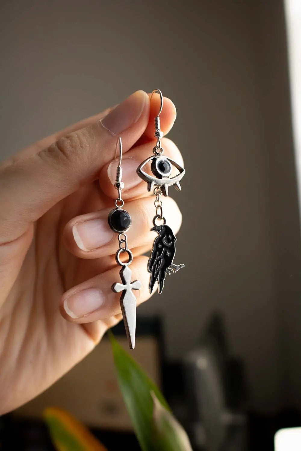 Boucles d'oreilles Dualité mystique - Style gothique en acier et agate noire lunamanashop
