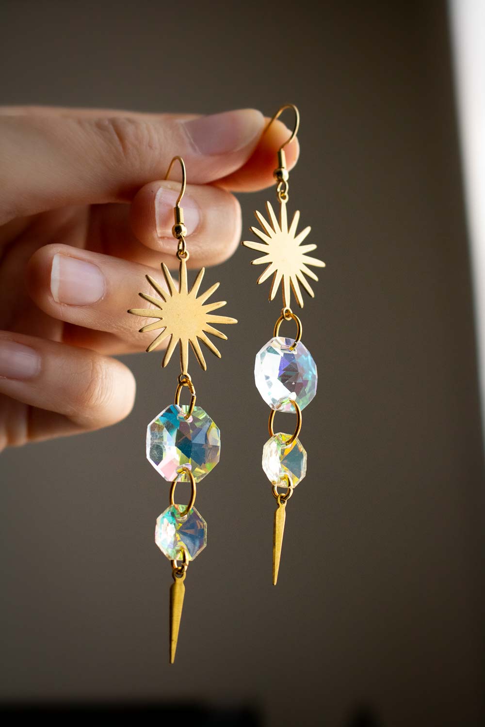 Boucles d'oreilles Cascade solaire - Dorées avec cristaux de verre lunamanashop
