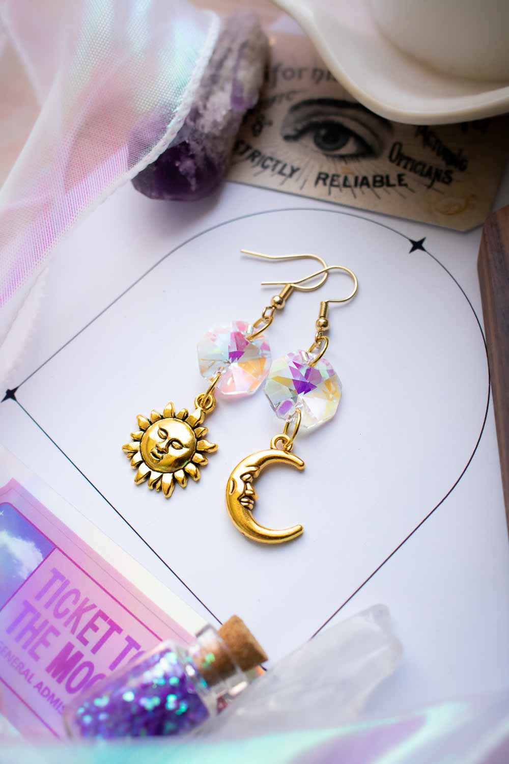 Boucles d'oreilles Dualité céleste - Soleil & lune avec cristaux lunamanashop