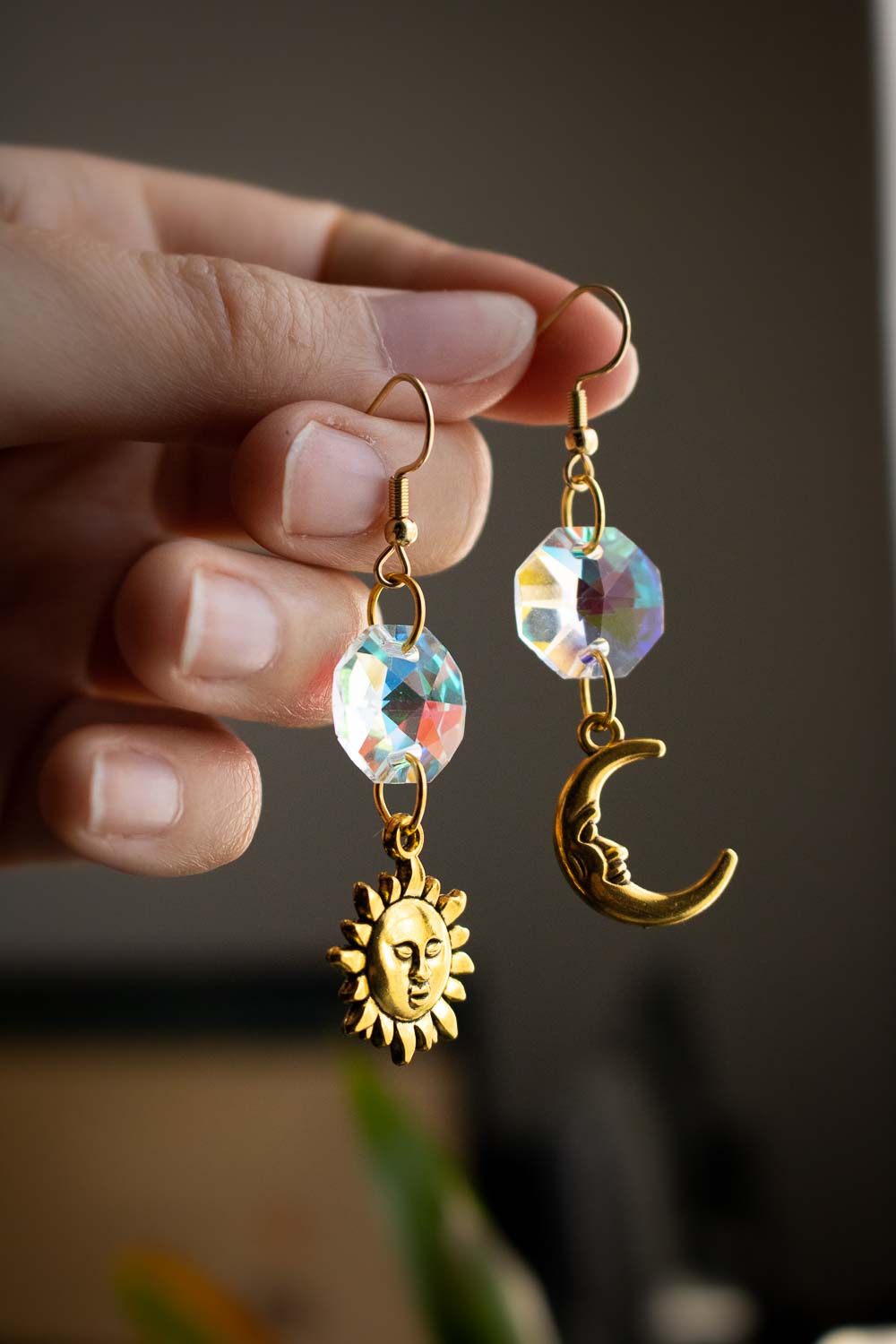 Boucles d'oreilles Dualité céleste - Soleil & lune avec cristaux lunamanashop