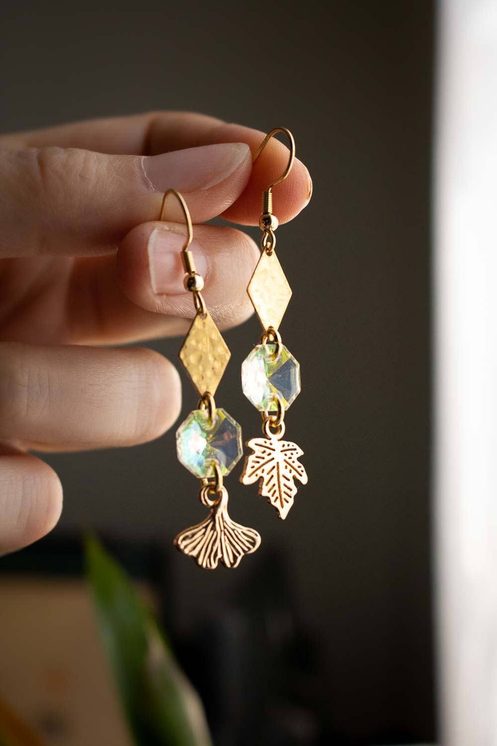 Boucles d'oreilles Symphonie forestière - Cristaux de verre et feuilles lunamanashop