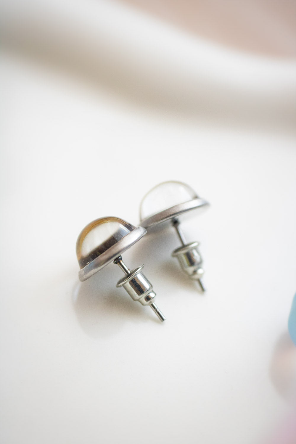 Boucles d'Oreilles Puces verre - Reflets Dorés Lumineux - Solène lunamanashop