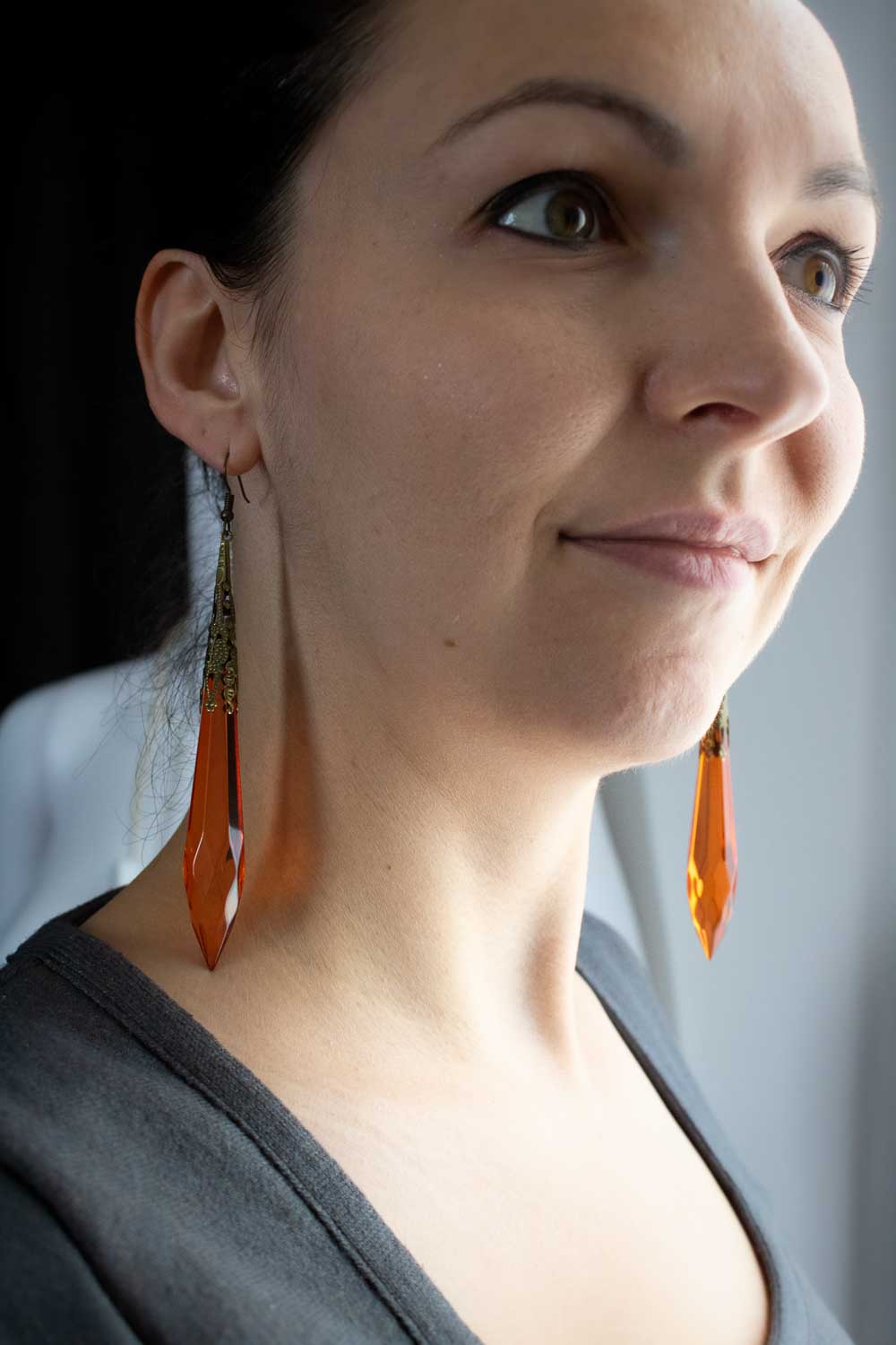 Boucles d&#39;oreilles Crépuscule flamboyant en verre orange