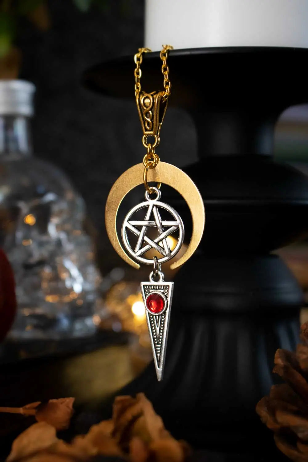 Pendentif doré Rituel de sang avec pentacle lunamanashop