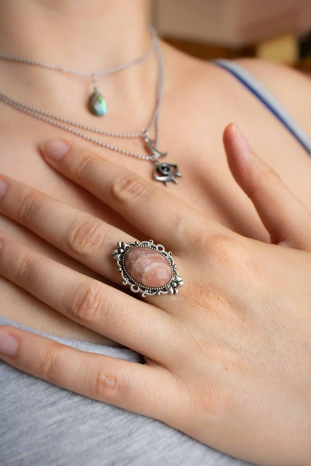 Bague pierre de sable rosée argentée - Anneau réglable ovale - Rosalba lunamanashop