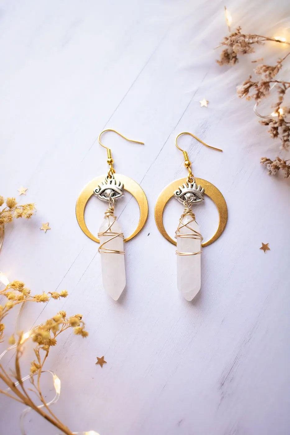 Boucles d&#39;oreilles lune et prisme de quartz Lucina - lunamanashop