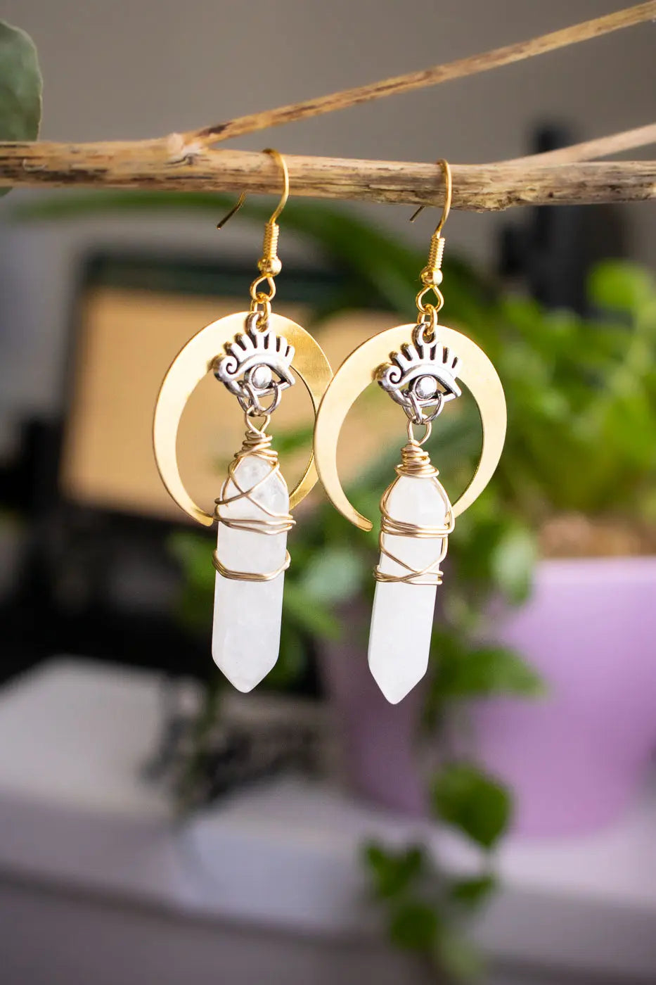 Boucles d'oreilles lune et prisme de quartz Lucina - lunamanashop