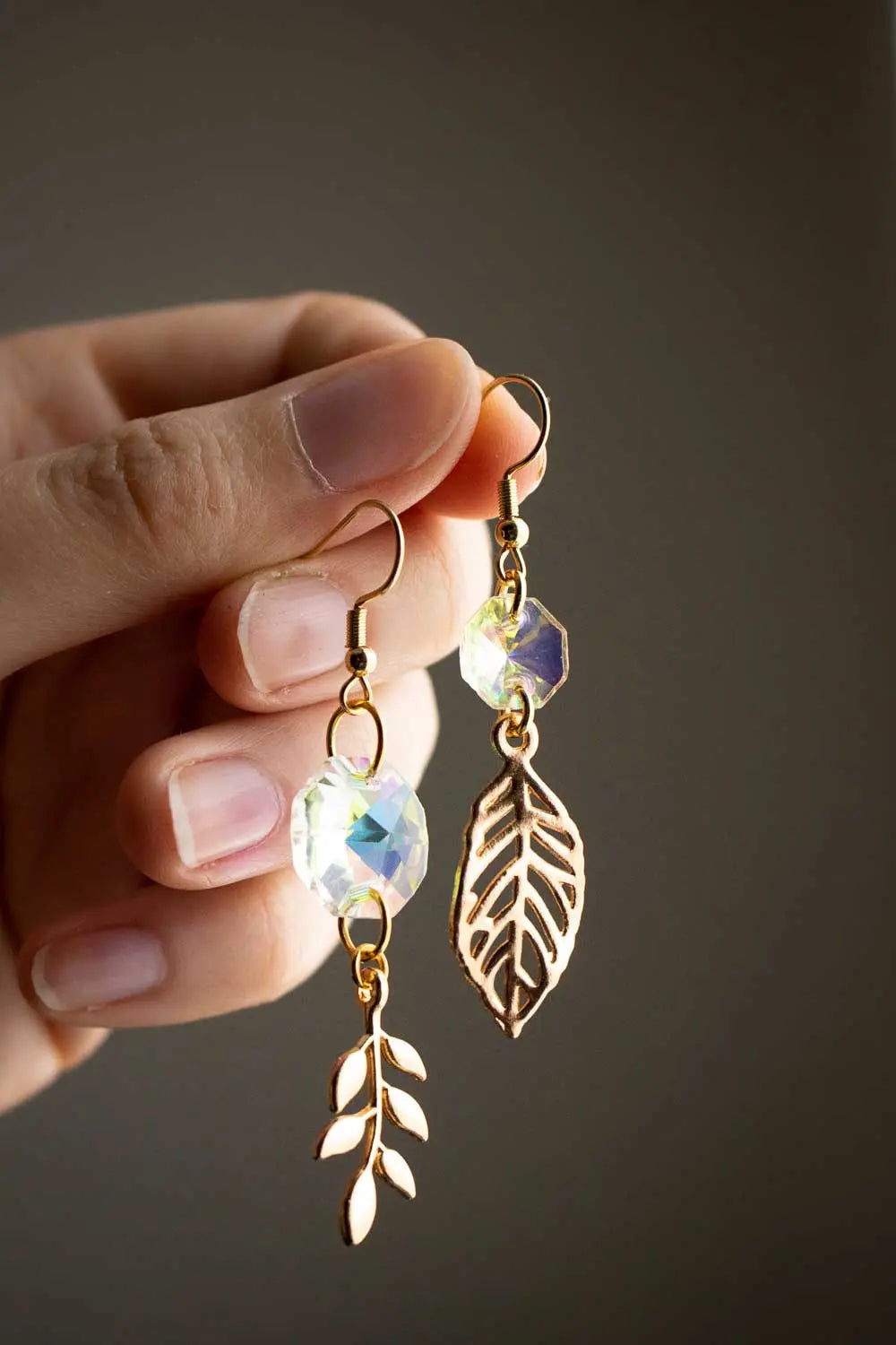 Boucles d'oreilles cristaux de verre et motifs botaniques dorés - Duo sylvestre lunamanashop