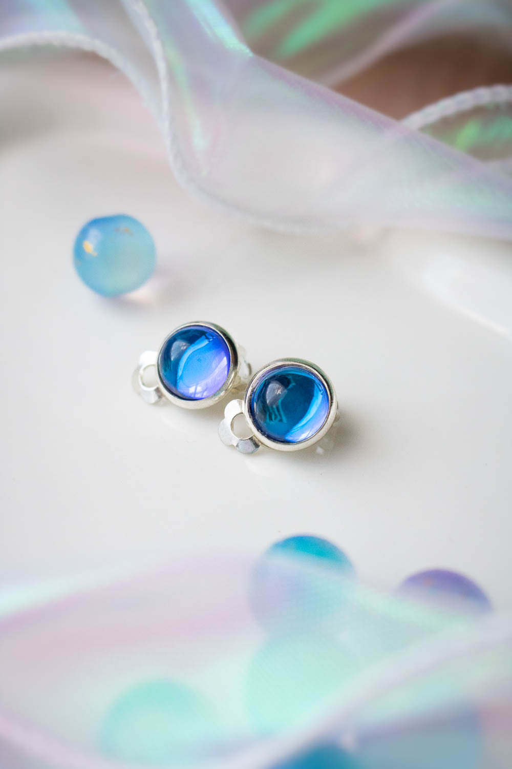 Boucles d'Oreilles Clips verre - Reflets bleus violets - Célestine lunamanashop