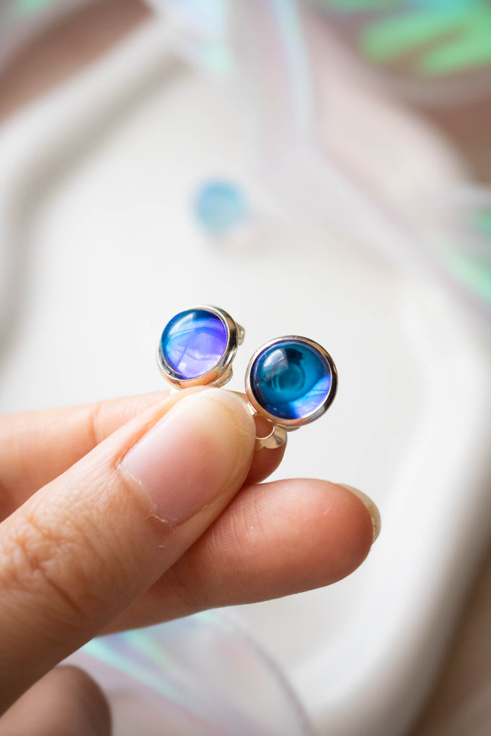 Boucles d'Oreilles Clips verre - Reflets bleus violets - Célestine lunamanashop