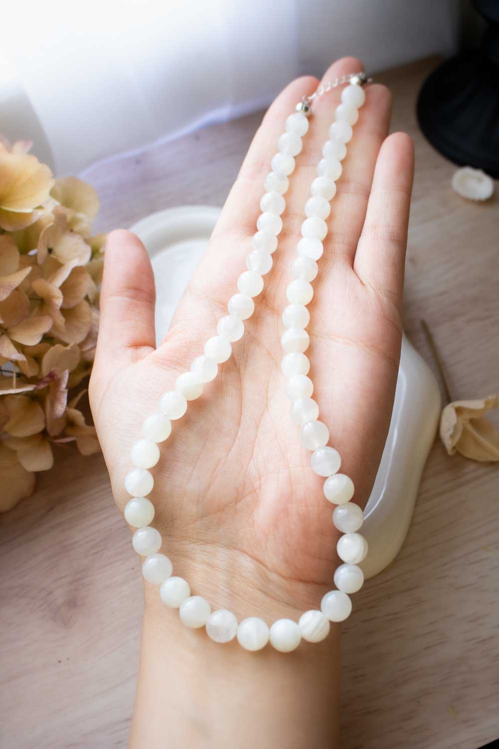 Collier ras de cou en pierre de lune blanche - Perles translucides - Clarté lunamanashop