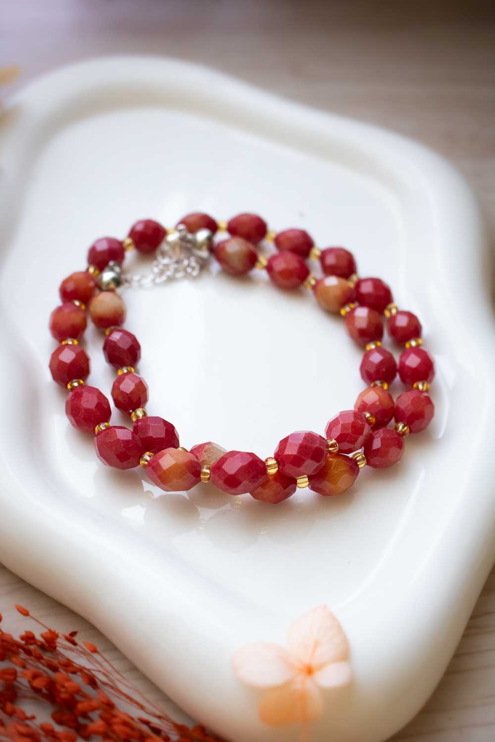 Collier ras de cou jade rouge - perles facettées couleur pêche - Aurore lunamanashop