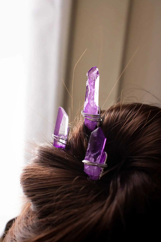 Épingle à cheveux Amy violette en pointe de quartz lunamanashop