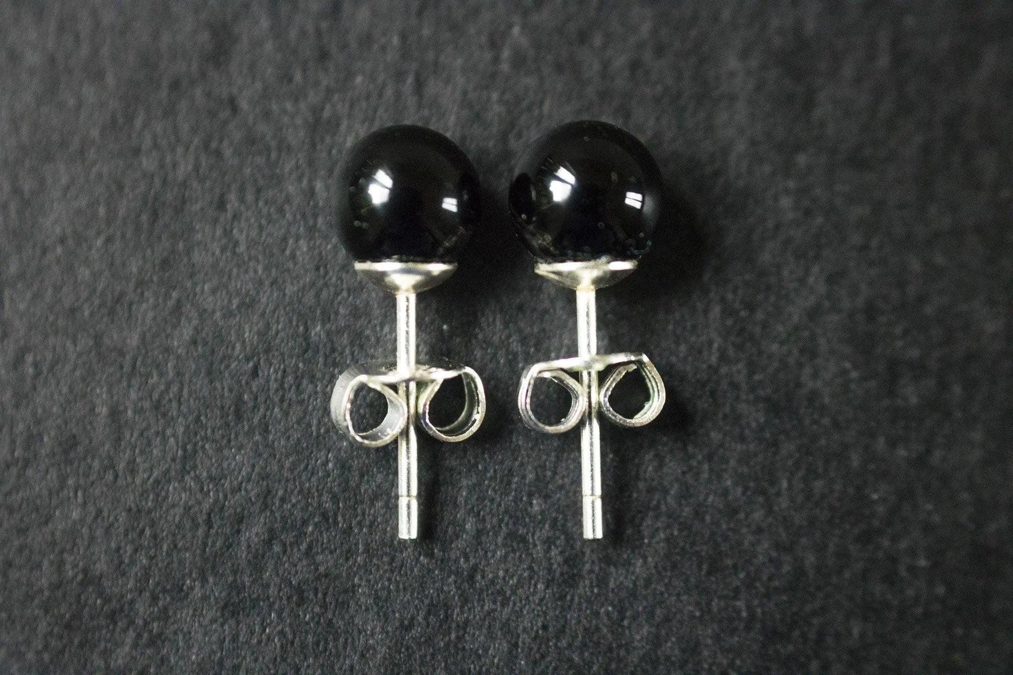 Boucles d&#39;oreilles puce en Onyx noire et argent 925 lunamanashop